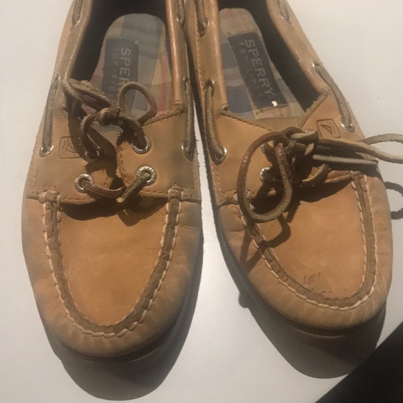 Sperry’s - Picture 3 of 7
